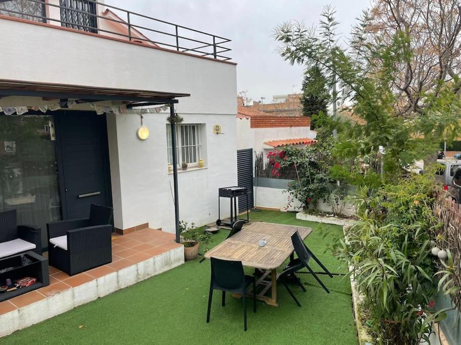 House In Sant Cugat, 25 Mins To Barcelona Center * Sant Cugat del Vallès