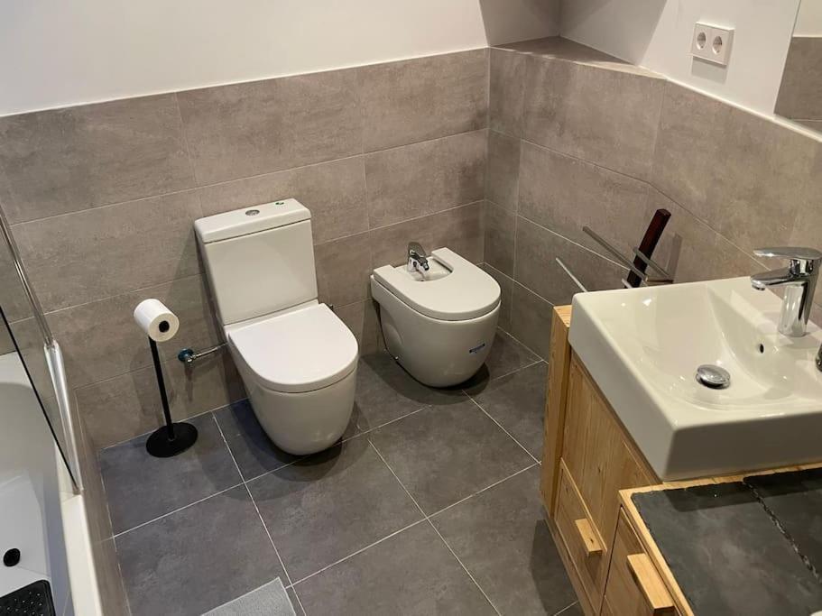 House In Sant Cugat, 25 Mins To Barcelona Center Appartement Sant Cugat del Vallès