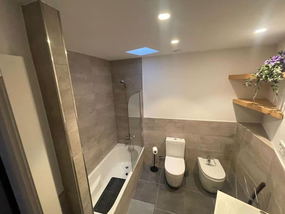 House In Sant Cugat, 25 Mins To Barcelona Center Sant Cugat del Vallès