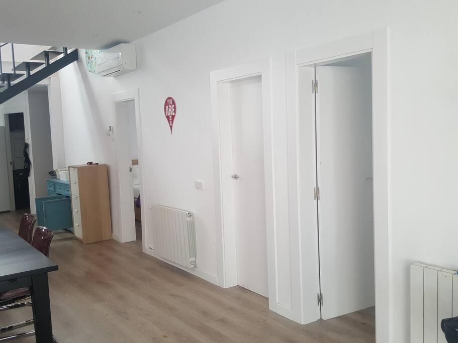 House In Sant Cugat, 25 Mins To Barcelona Center Appartement *